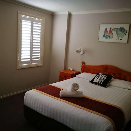 Moonee Valley Views Aparthotel เมลเบิร์น ภายนอก รูปภาพ