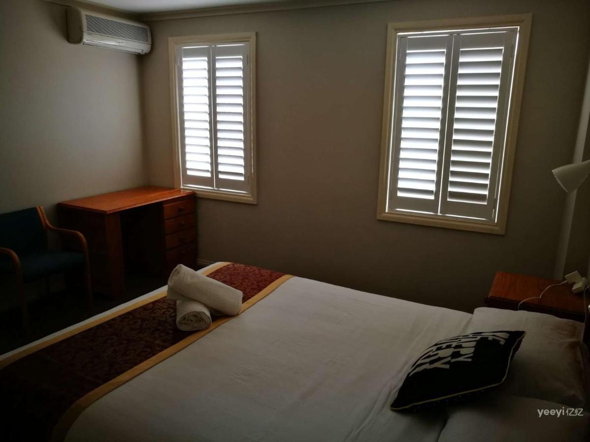 Moonee Valley Views Aparthotel เมลเบิร์น ภายนอก รูปภาพ