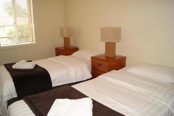 Moonee Valley Views Aparthotel เมลเบิร์น ภายนอก รูปภาพ